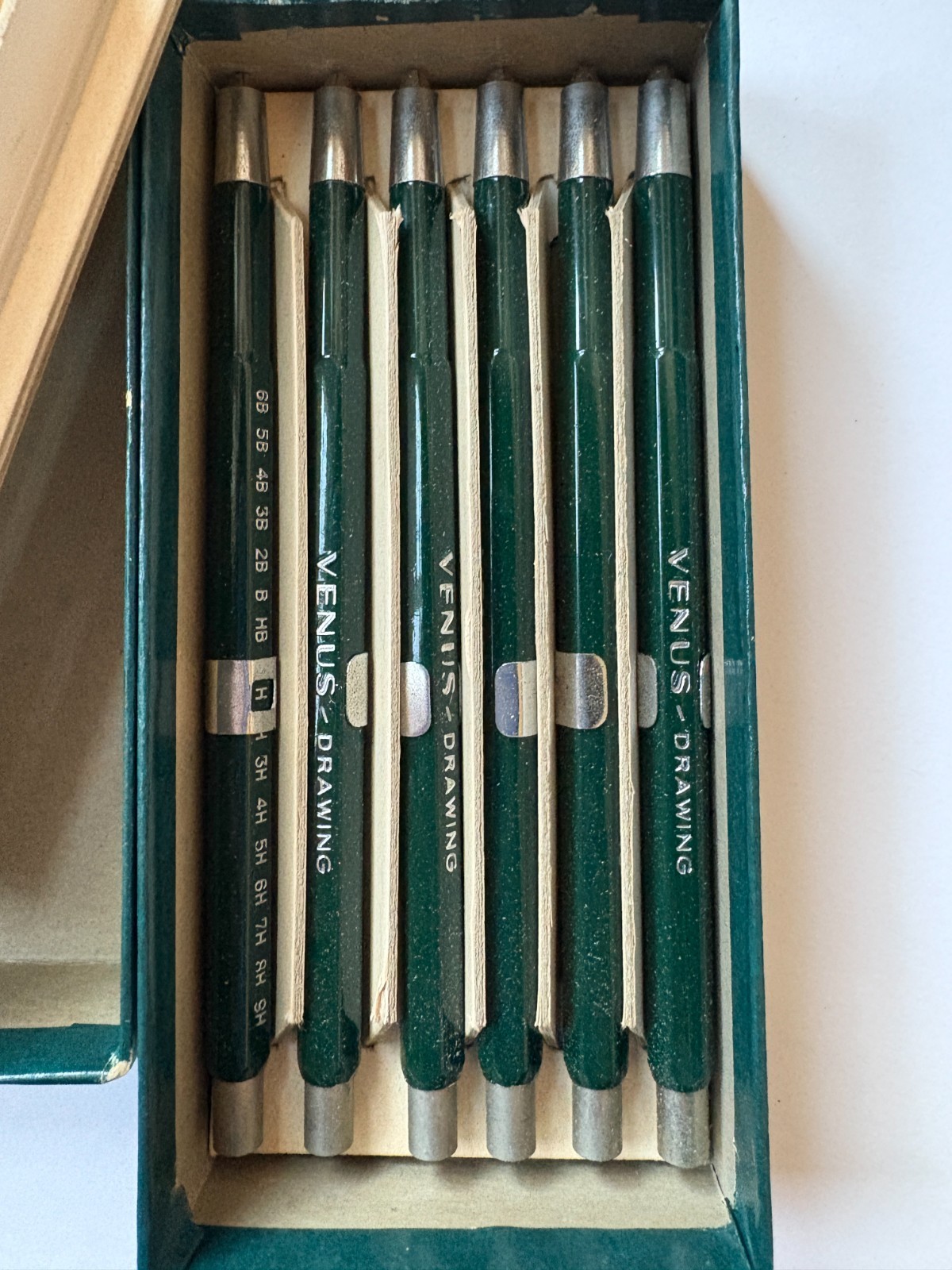 Vintage Venus Refillable Drawing Pencil Set, 8 Pieces, No. 041-D – Pre-Owned