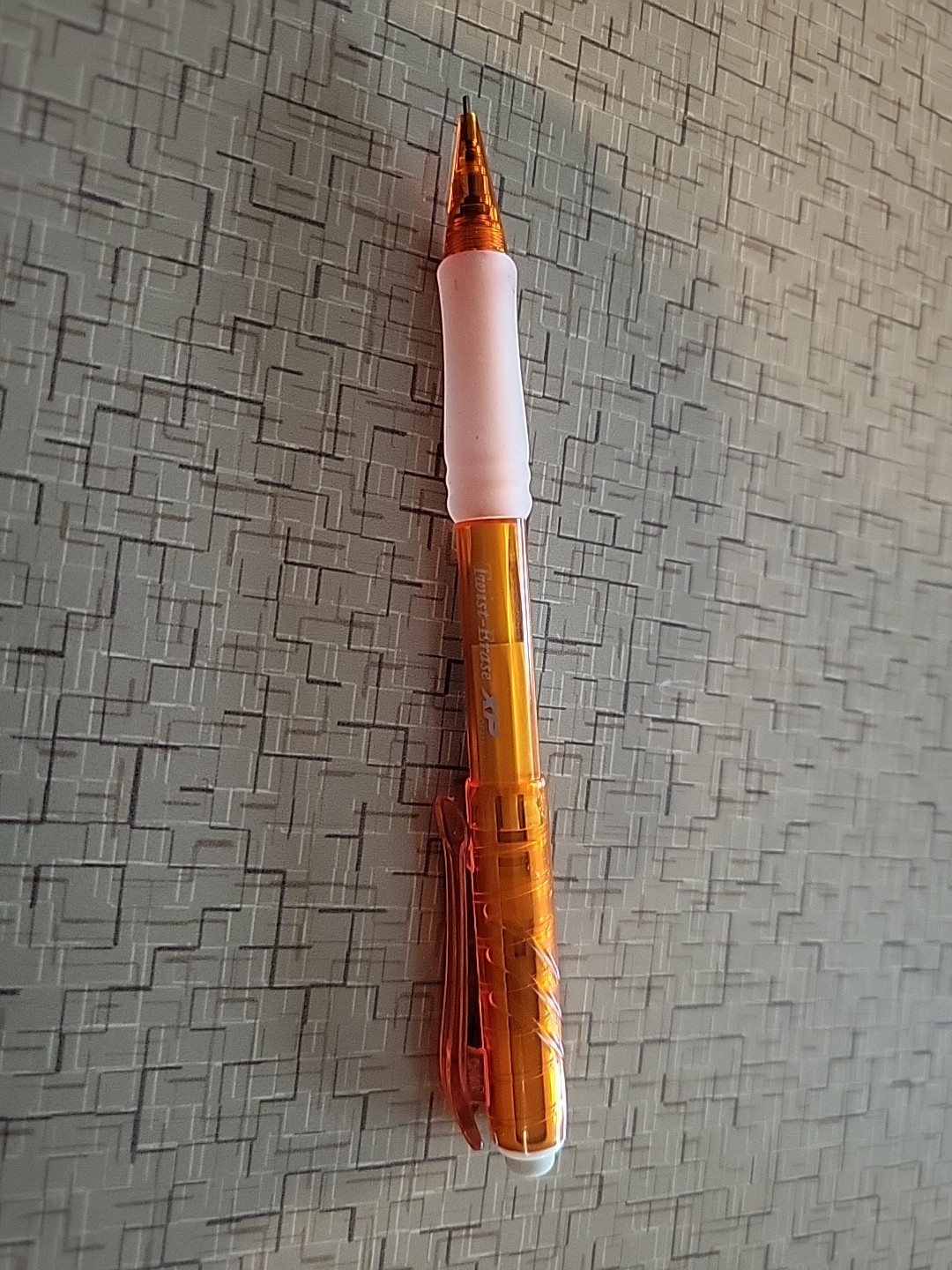 Pentel Twist-Erase XP Automatic Pencil with Lead and Eraser 0.9mm Qty 1 QE419F