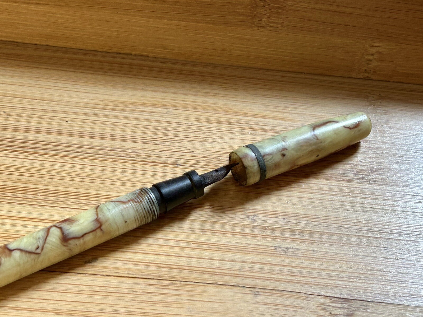 Wearever Mechanical Pencil Marbled Bakelite fountain pen lot of 3