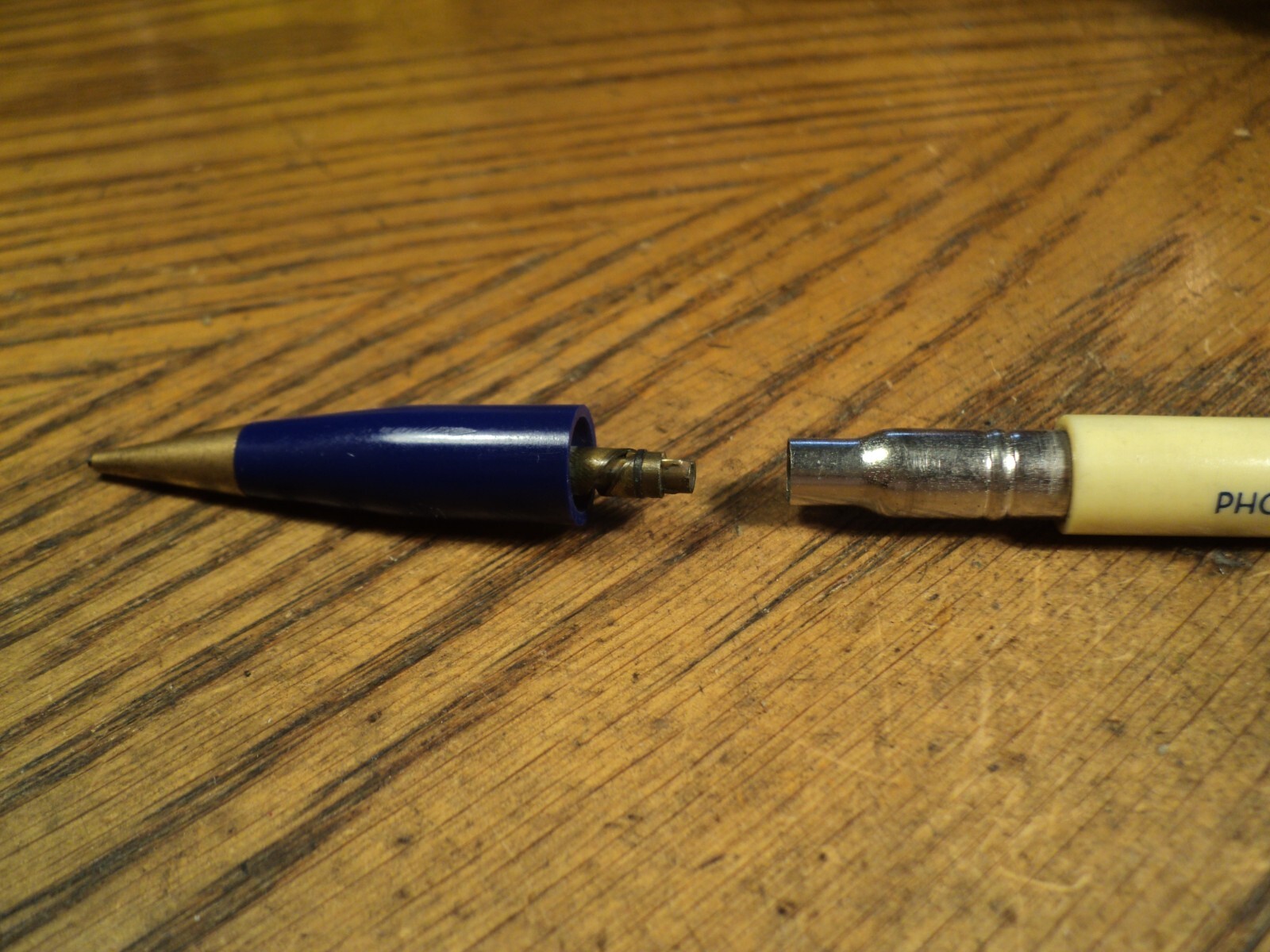 Vintage Ritepoint Mechanical Pencil Gulf Products 5-9/16″ Long Oil Cap