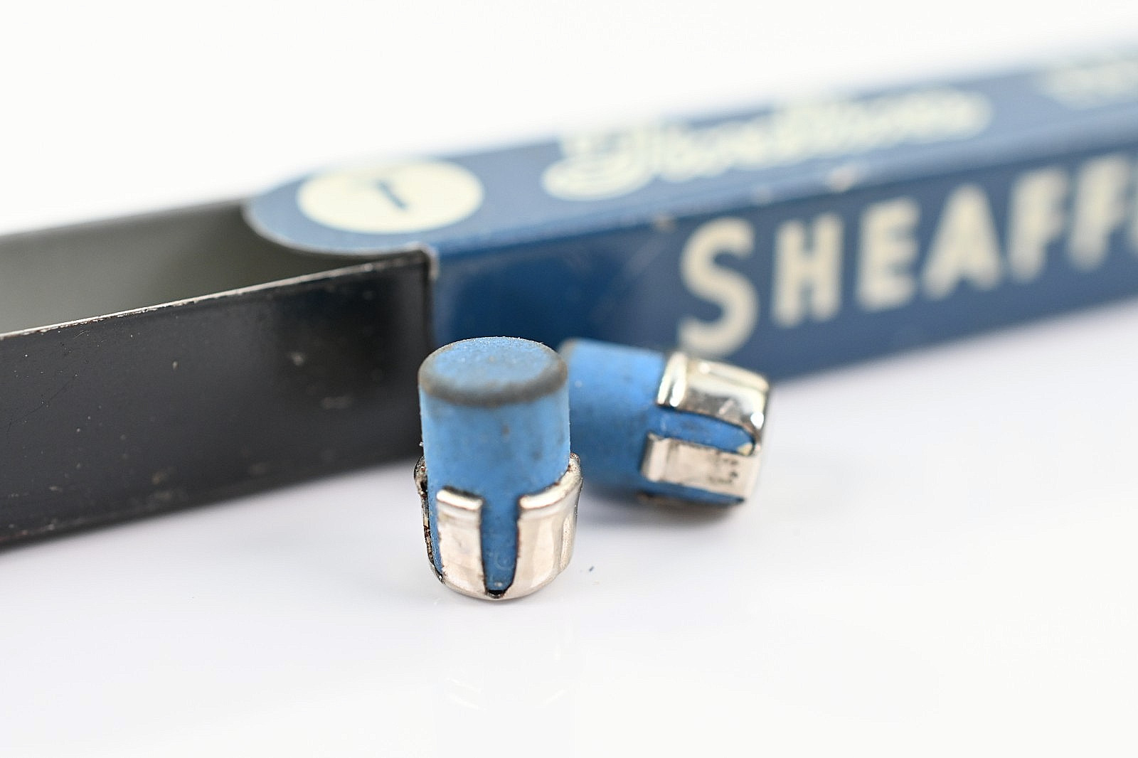 Vintage Sheaffer Fineline Erasers Tin w/ 2 Refills Pencil Eraser