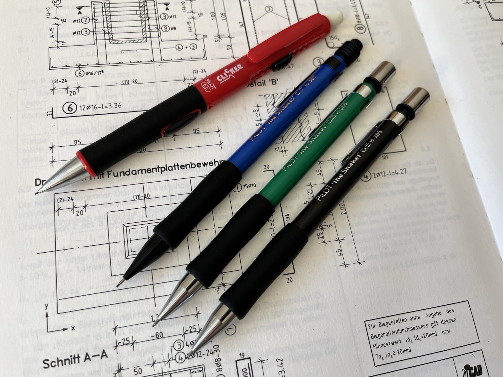 Set of 4 Vintage Mechanical Pencils PILOT : 3x THE SHAKER & 1x CLICKER : NOS