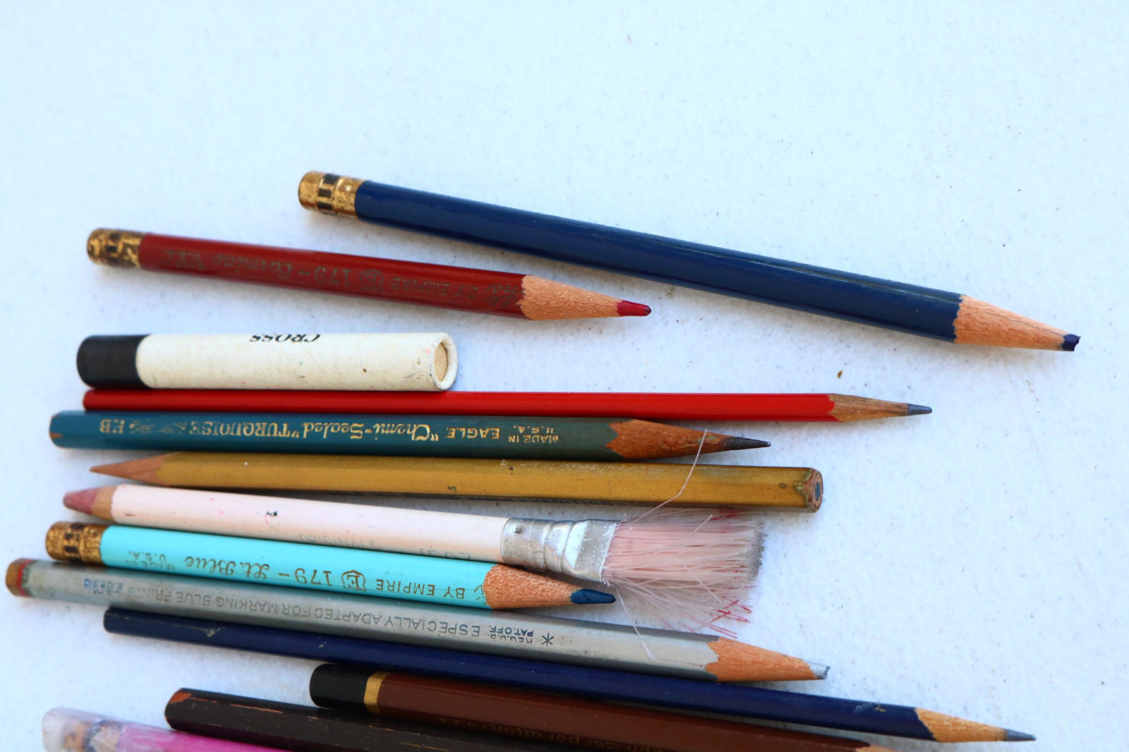 MIXED LOT VINTAGE Pens Color Art Faber PENCILS Junk Drawer Treasures Unusual XY