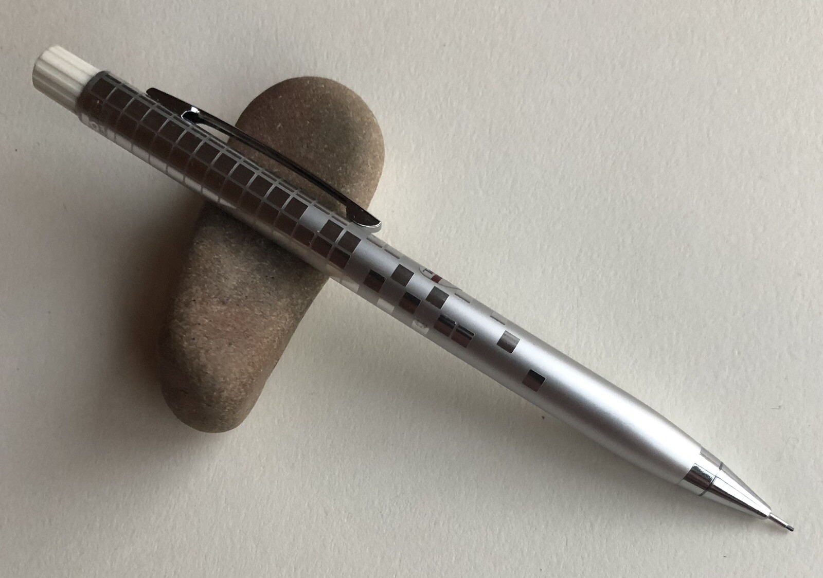 Vintage TOMBOW MONO 16 Mechanical Pencil .5mm Lead Sticker NOS Checks Japan