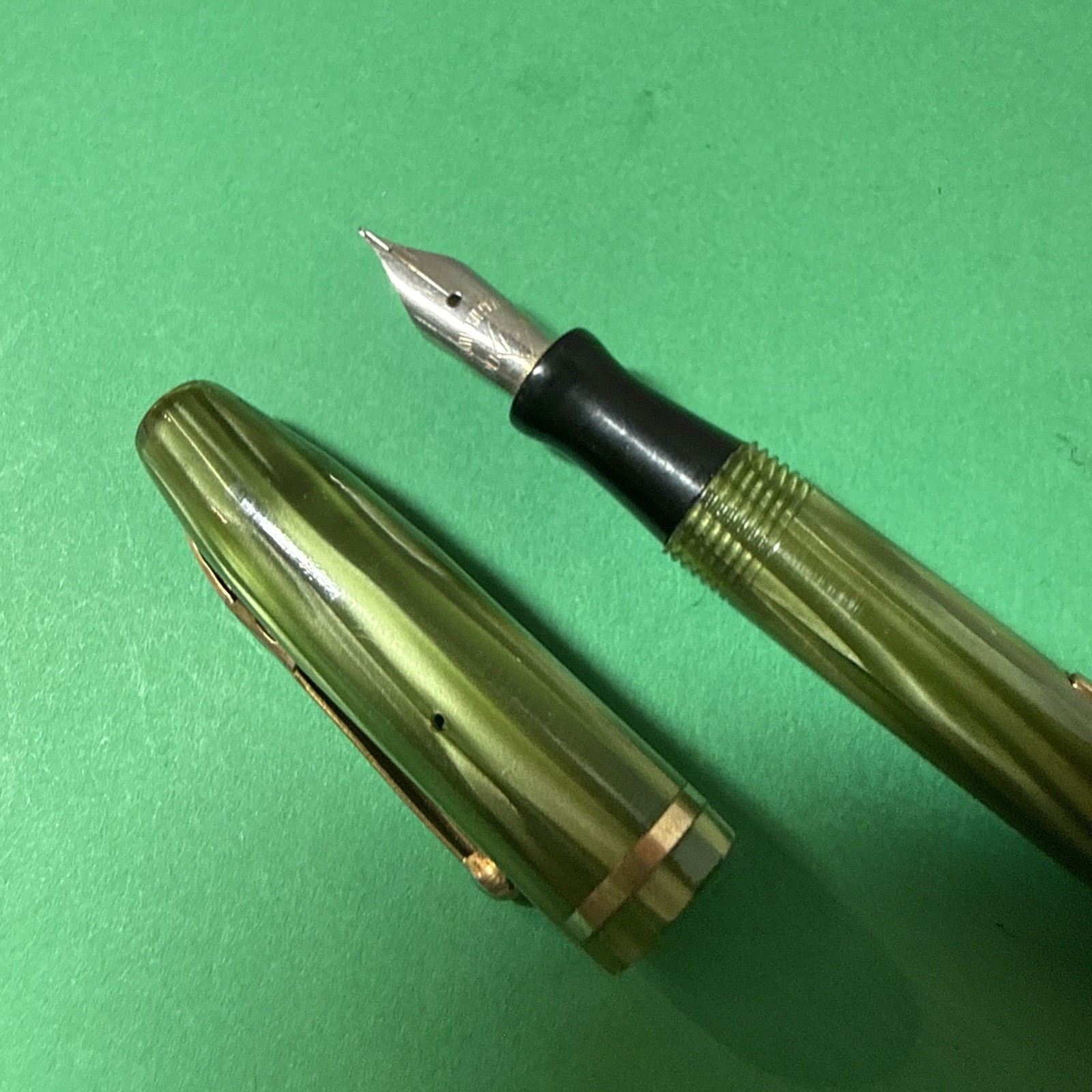 Vintage Champion Fountain Pen/Mechanical Pencil Combo, Green Marbled Finish