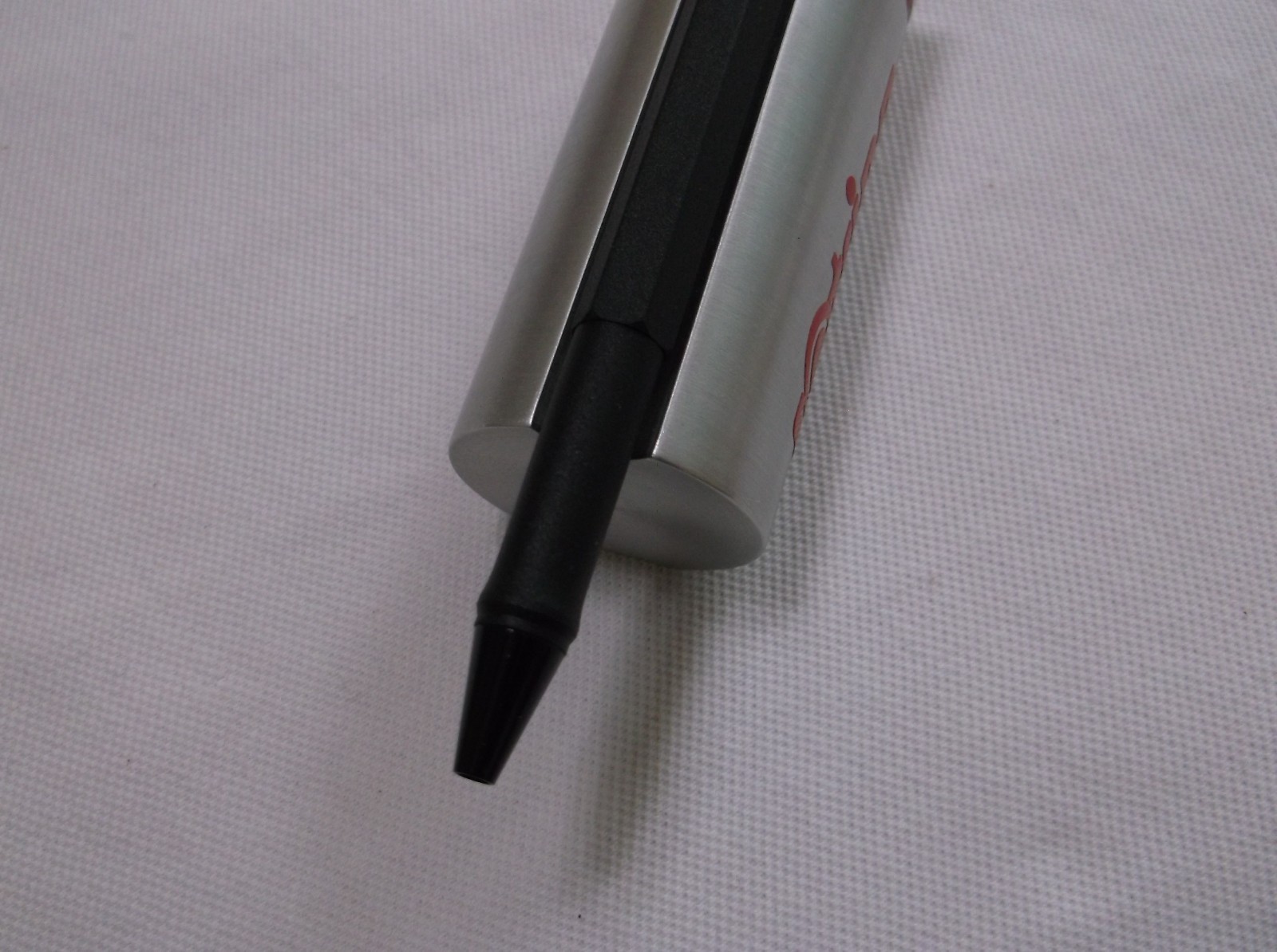 ROTRING 600 NEWTON HEXAGONAL BLACK 0.7 MM PENCIL / 46581