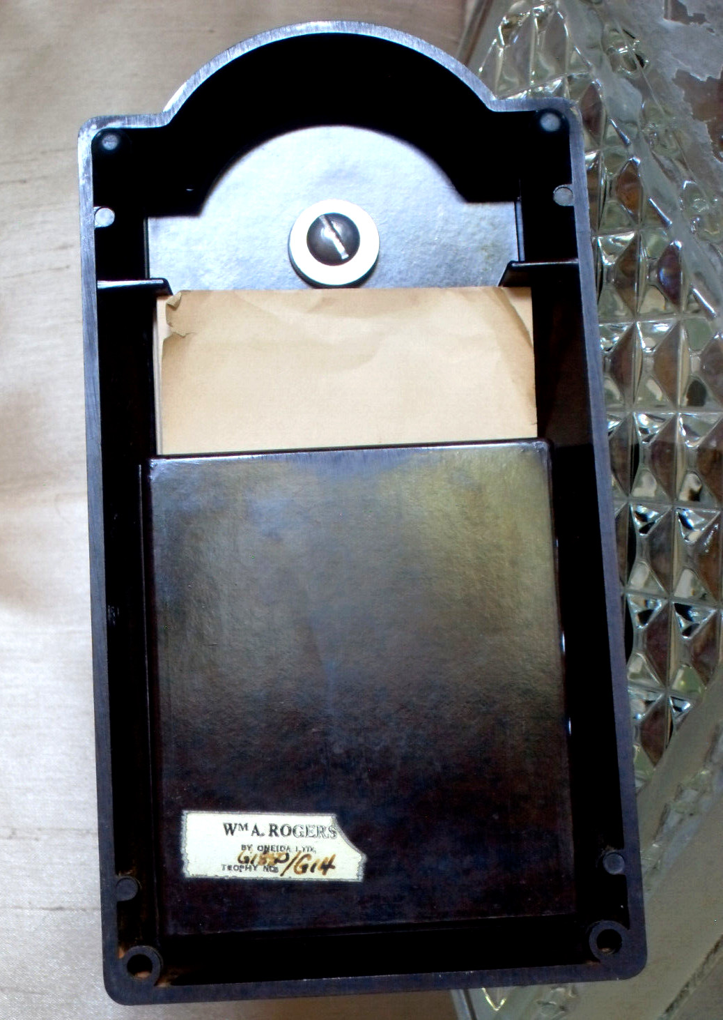 Vintage Dodge Wm A Rogers trophy, golden golfer on Bakelite desk tray notepad