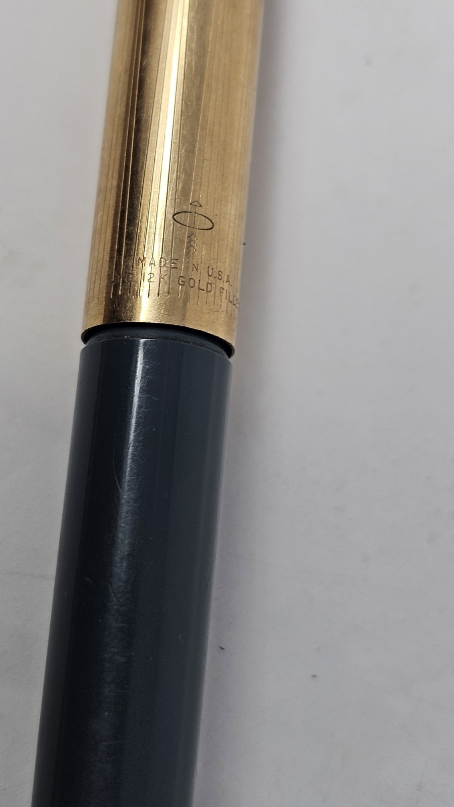 “PARKER * 1/10 12K GOLD FILLED…” Grey/Gold Trim Cap-Act. Working Mech Pencil
