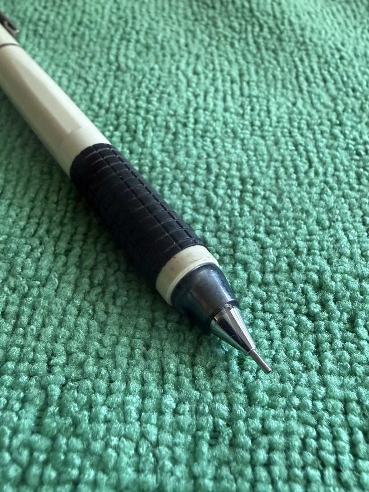 17 Pencil Lot Old & New – All Work – Pentel Zebra Niji Berol Autopoint Ritepoint