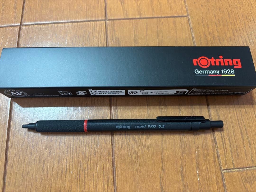 Pencil case, 7-piece pen set