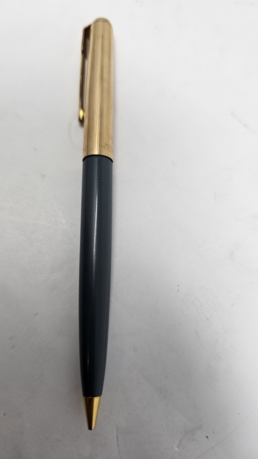 “PARKER * 1/10 12K GOLD FILLED…” Grey/Gold Trim Cap-Act. Working Mech Pencil