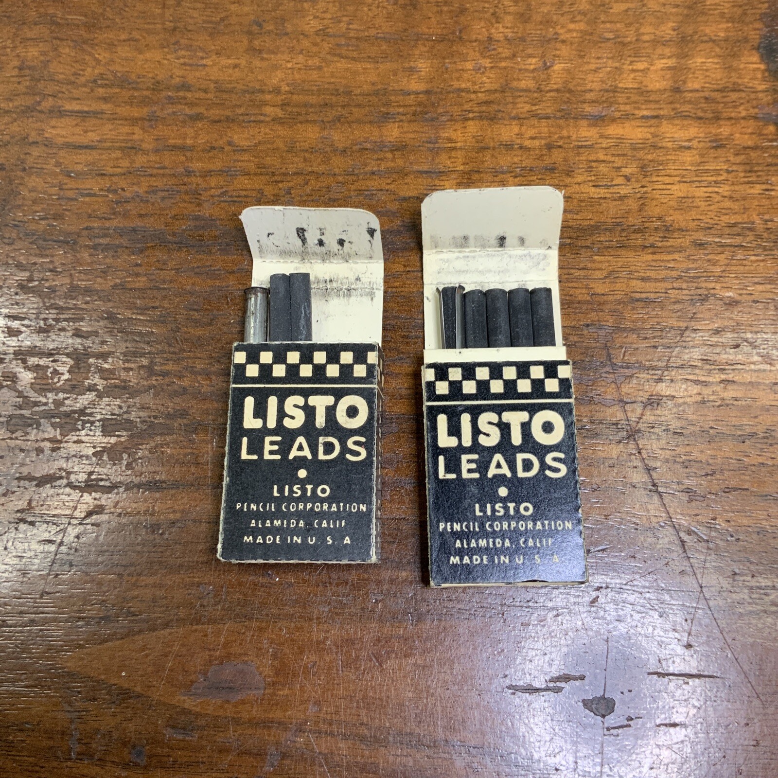 Lot of Vintage Listo Leads Black No. 162 Marking Leads see pics.