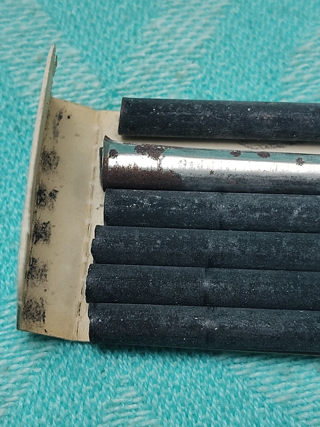 Vintage Listo Leads Black No. 162 Extra Metal Sleeve 6 Marking Leads Complete