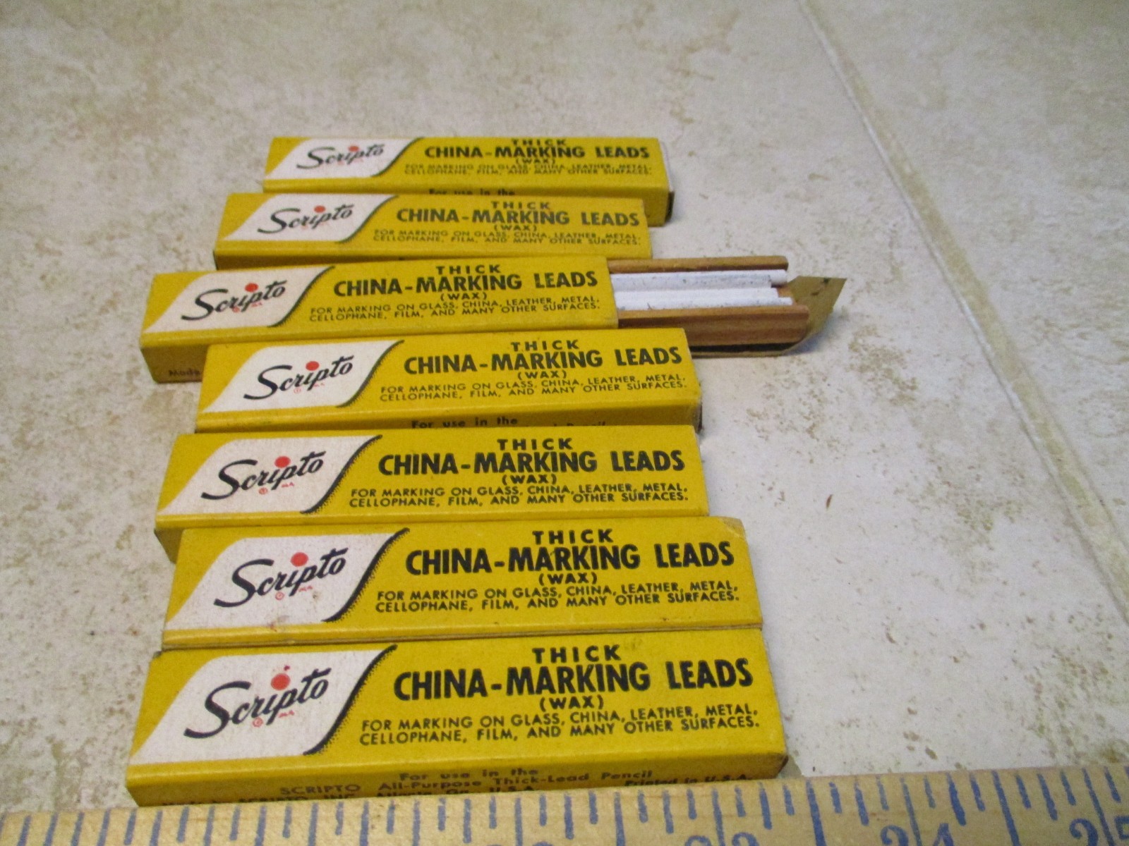 Vintage SCRIPTO China Marking WAX Leads ~ BLACK Read L11