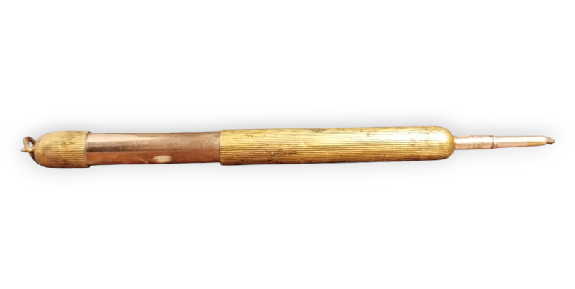 Vintage Telescopic Mechanical Pencil – Gold-Filled –Floral Relief with Red Stone