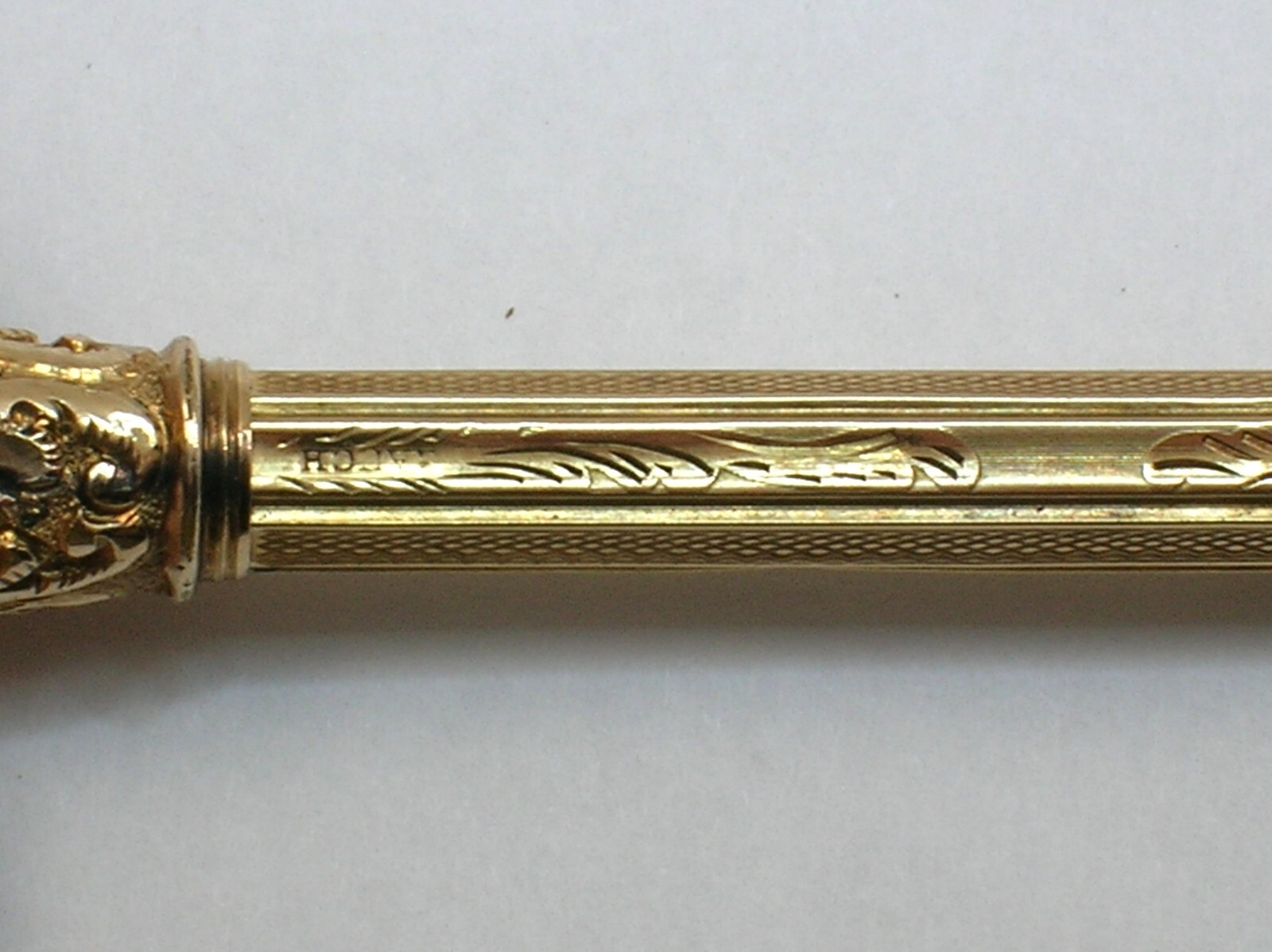 ANTIQUE RAUCH MECHANICAL PENCIL 14K YELLOW GOLD OUTER LAYER CARNELIAN TOP – B/O