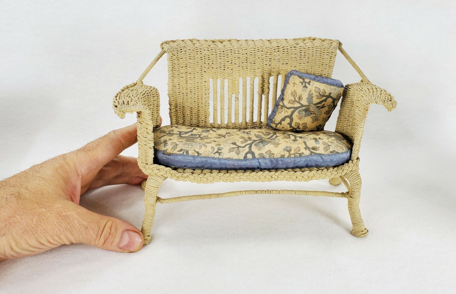 ANTIQUE 4 Pieces Handmade Wicker Wire Doll House Furniture – Dewey Estate Mass.