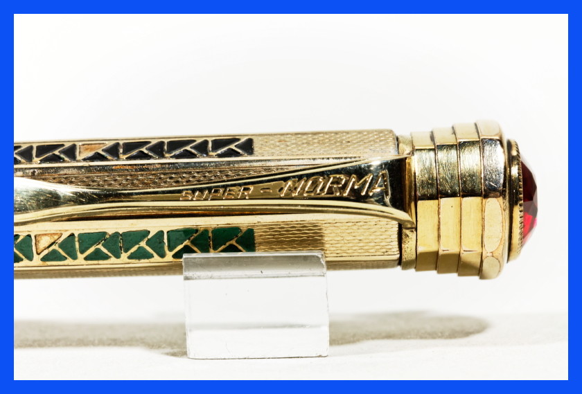 High End Art Deco FEND 4 color pencil WALZGOLD fantasic design & huge red stone