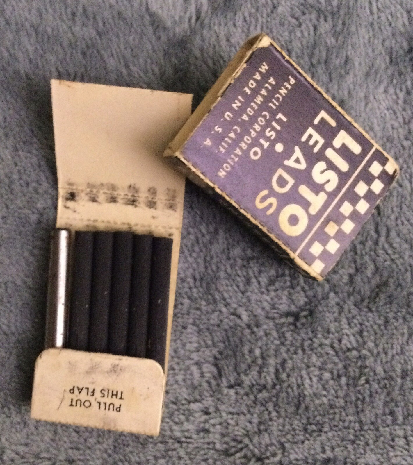 Vintage Listo Leads Black No. 162, w/ Extra Metal Sleeve 6 Marking Leads NOS