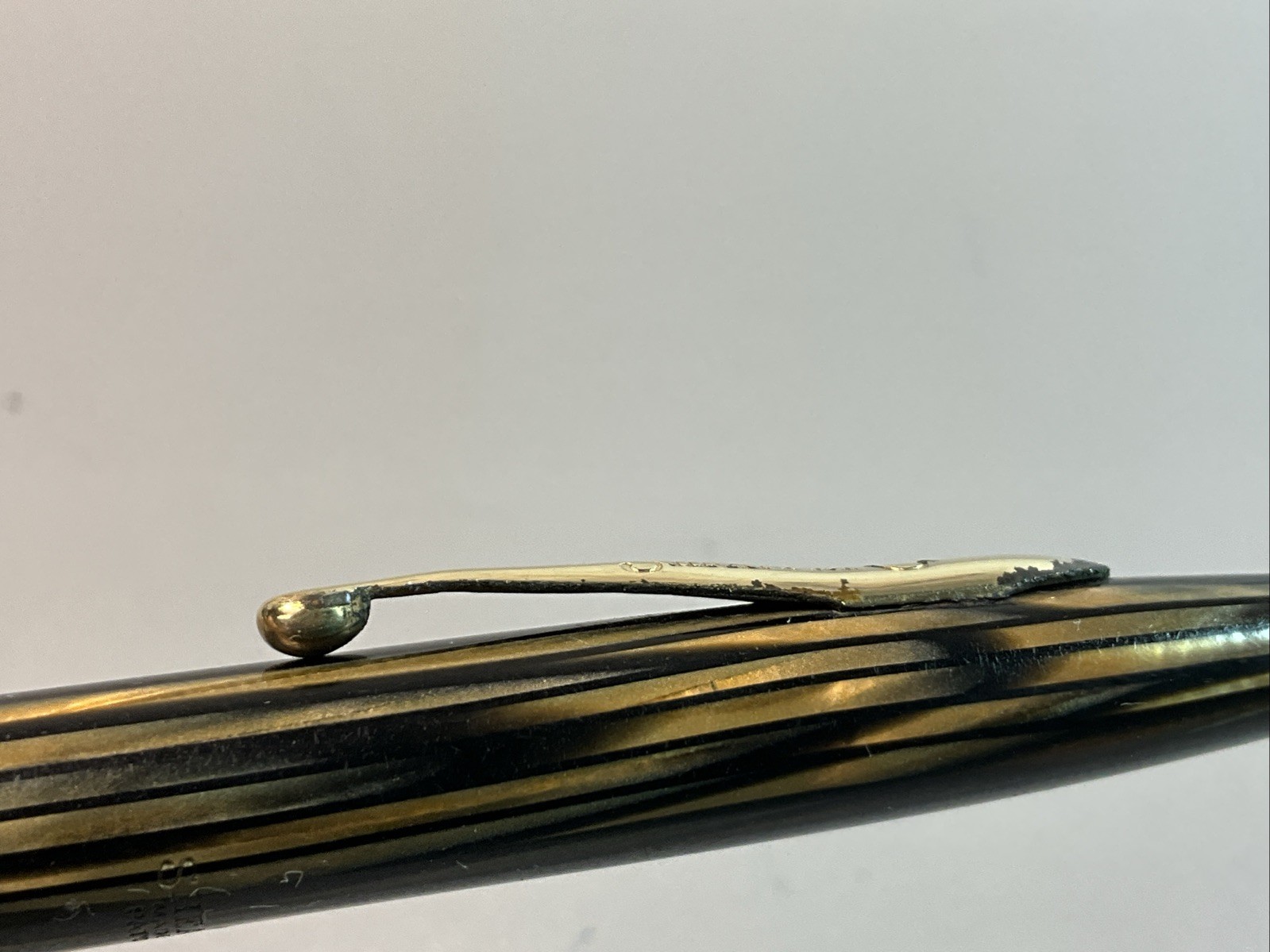 VINTAGE 1930’S SHEAFFER BALANCE MECHANICAL PENCIL GOLDEN BROWN CELLULOID (S1198)