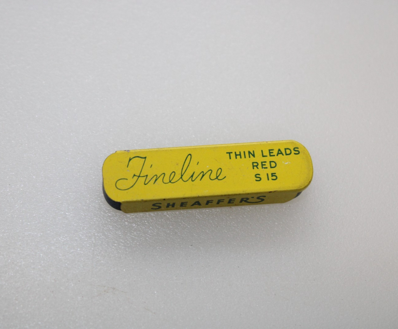 Scheaffer’s Fineline Red Thin Leads S15 Tin Vintage 14 Leads + Partials