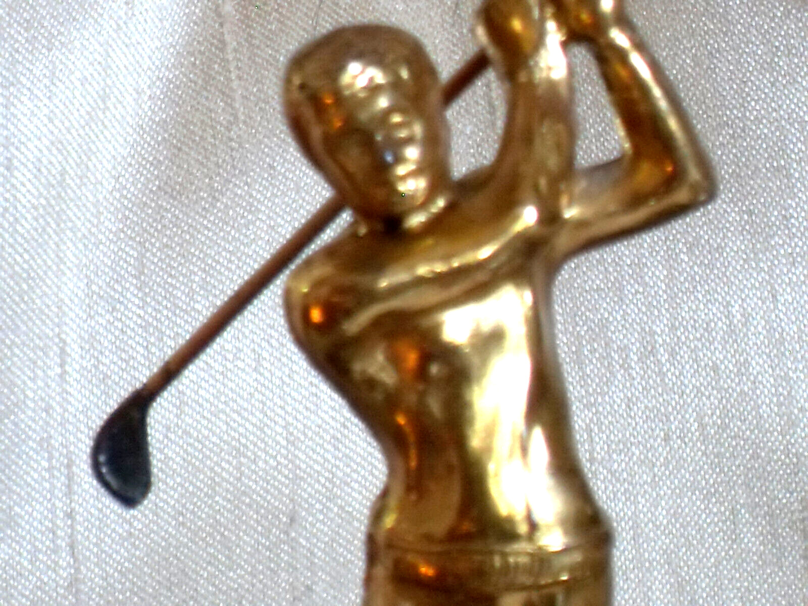 Vintage Dodge Wm A Rogers trophy, golden golfer on Bakelite desk tray notepad