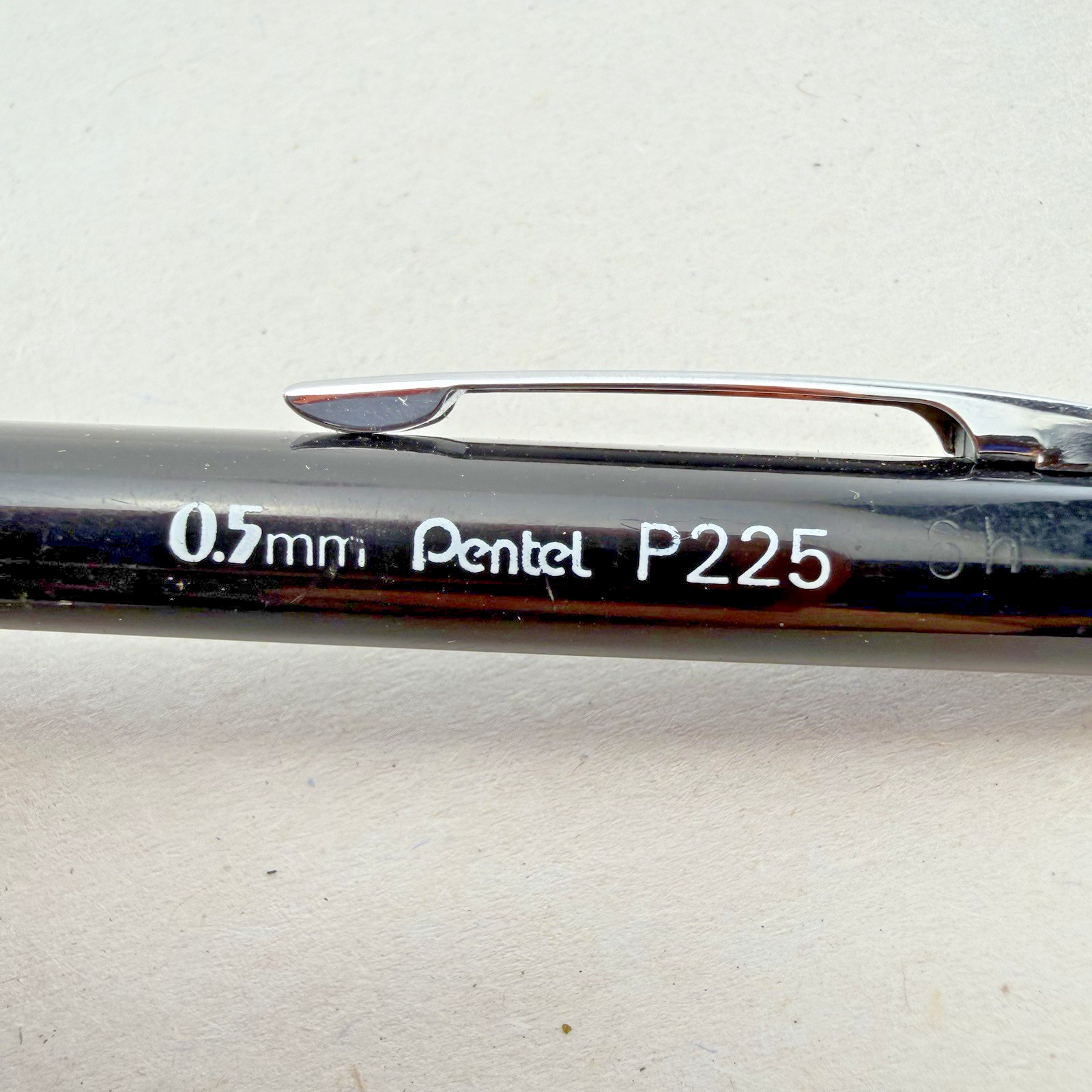 VTG Pentel P225 Mechanical Pencil 0.5mm Black Silver Trim Drafting 2 Tubes Lead