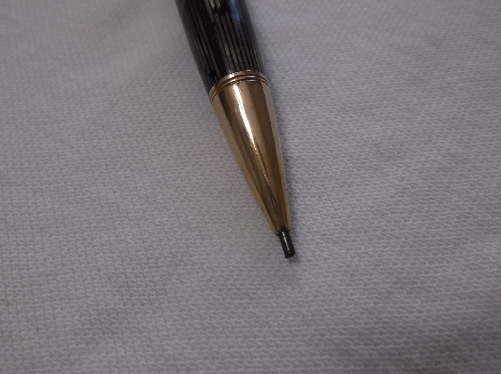 VINTAGE EVERSHARP SKYLINE GRAY STRIPE MOIRE MECHANCIAL PENCIL / 1.18 mm LEAD