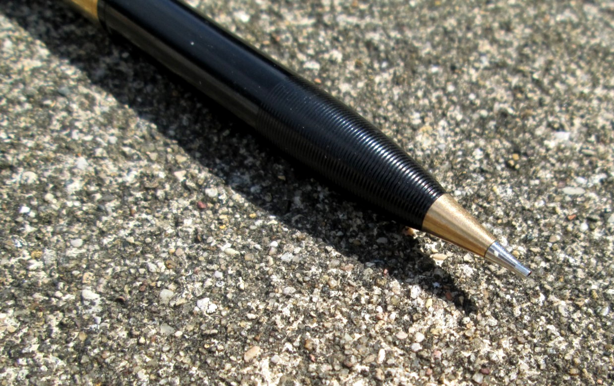 W.A. Sheaffer FA 500 Black and Gold Twist Mechanical Pencil As-Is