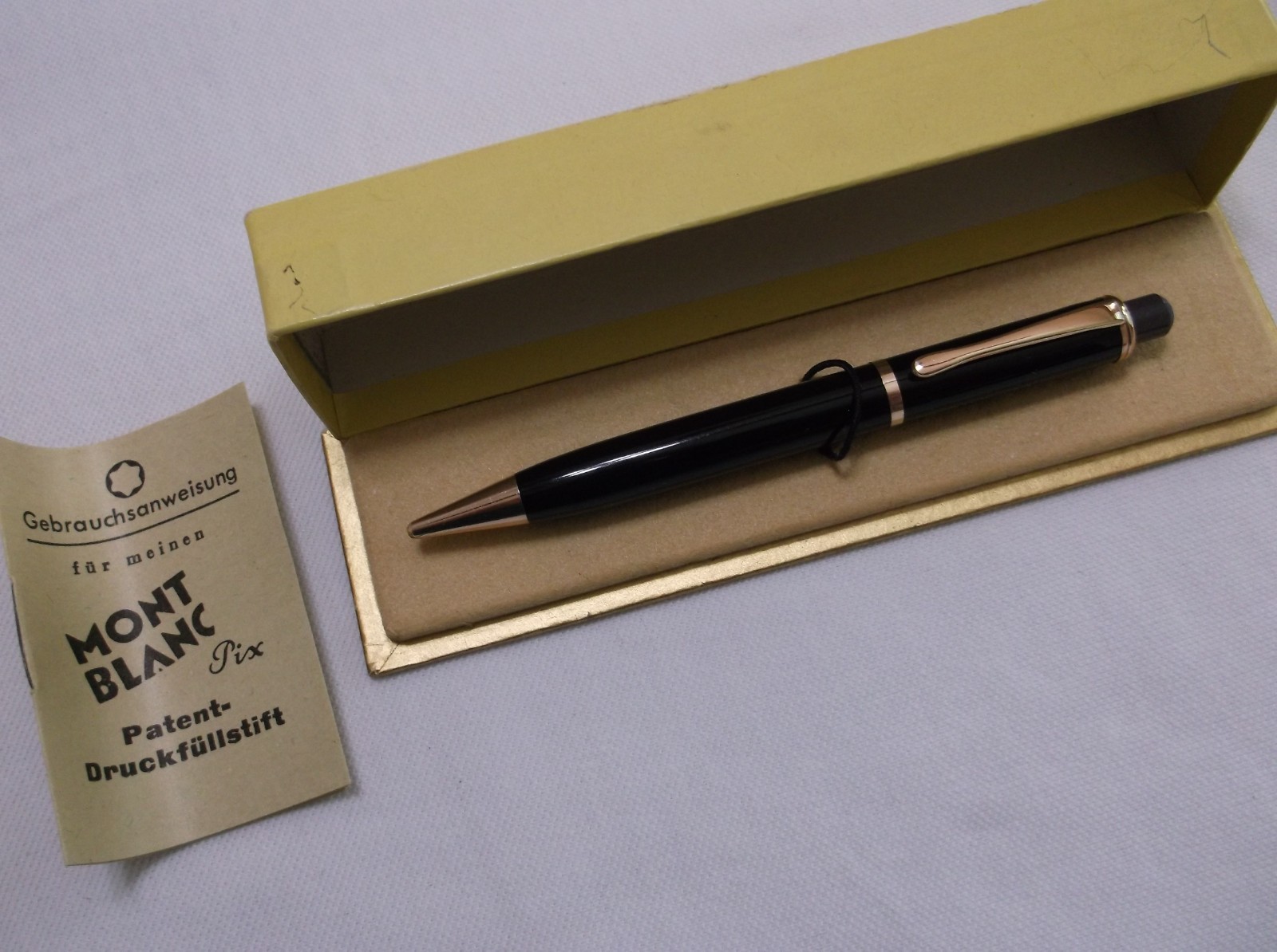 MONTBLANC PIX #372 BLACK MECHANCIAL PENCIL WITH VIOLET PUSH BUTTON/ 1.18 mm lead