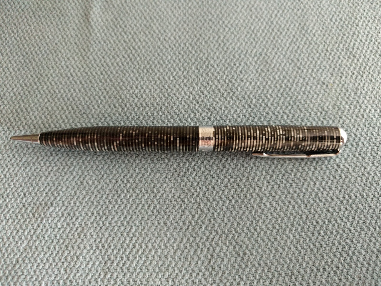 Vintage Parker Vacumatic Mechanical Pencil Black and Silver