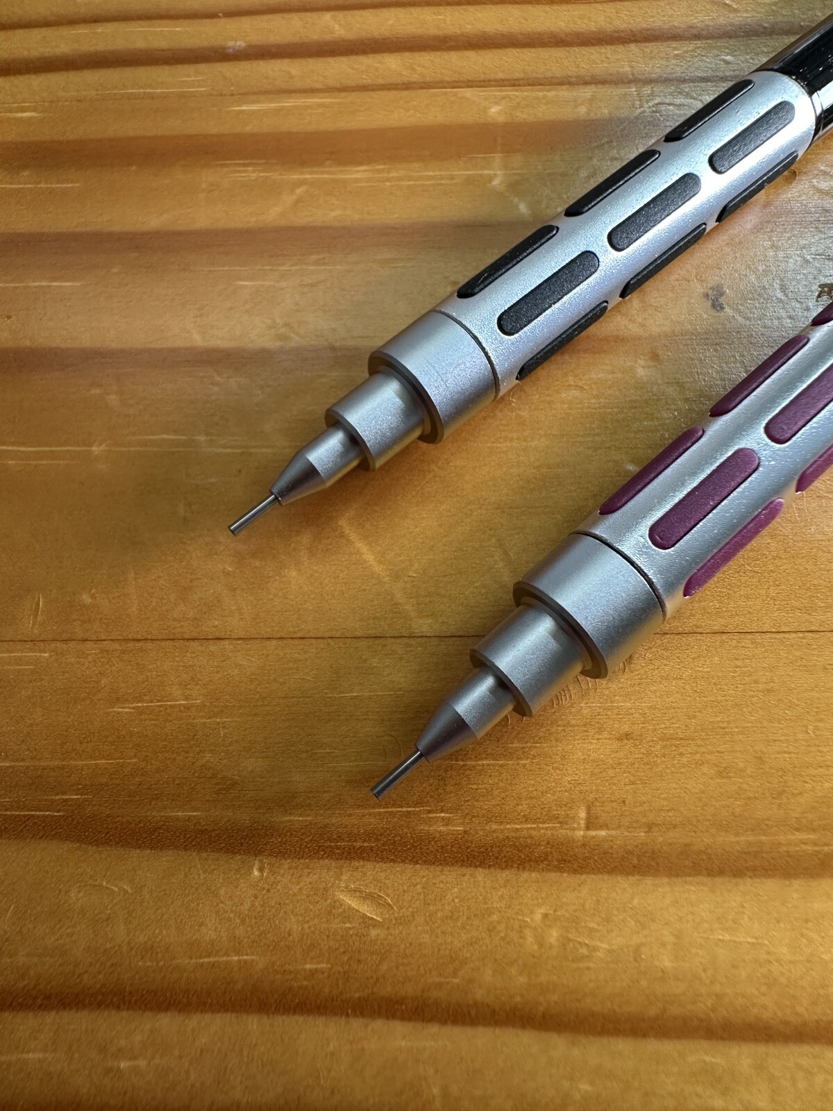 Pentel Graph 1000 Limited Edition Mechanical pencil set of 2 Pearl Black And Red