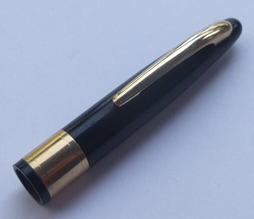 vintage SHEAFFER Balance 500 pencil cap, c.1940—black Radite—gold-plated trim