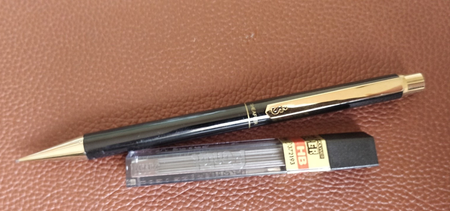 VTG Sheaffer Sentinel Sailor Mechanical pencil Balck with gold trim LJ-1 Pencil