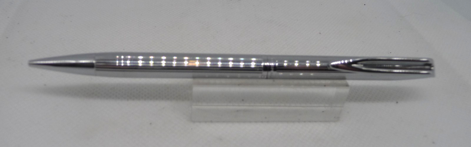 Waterman Vintage 0.9 mm bright chrome pencil-chrome trim-straight line design