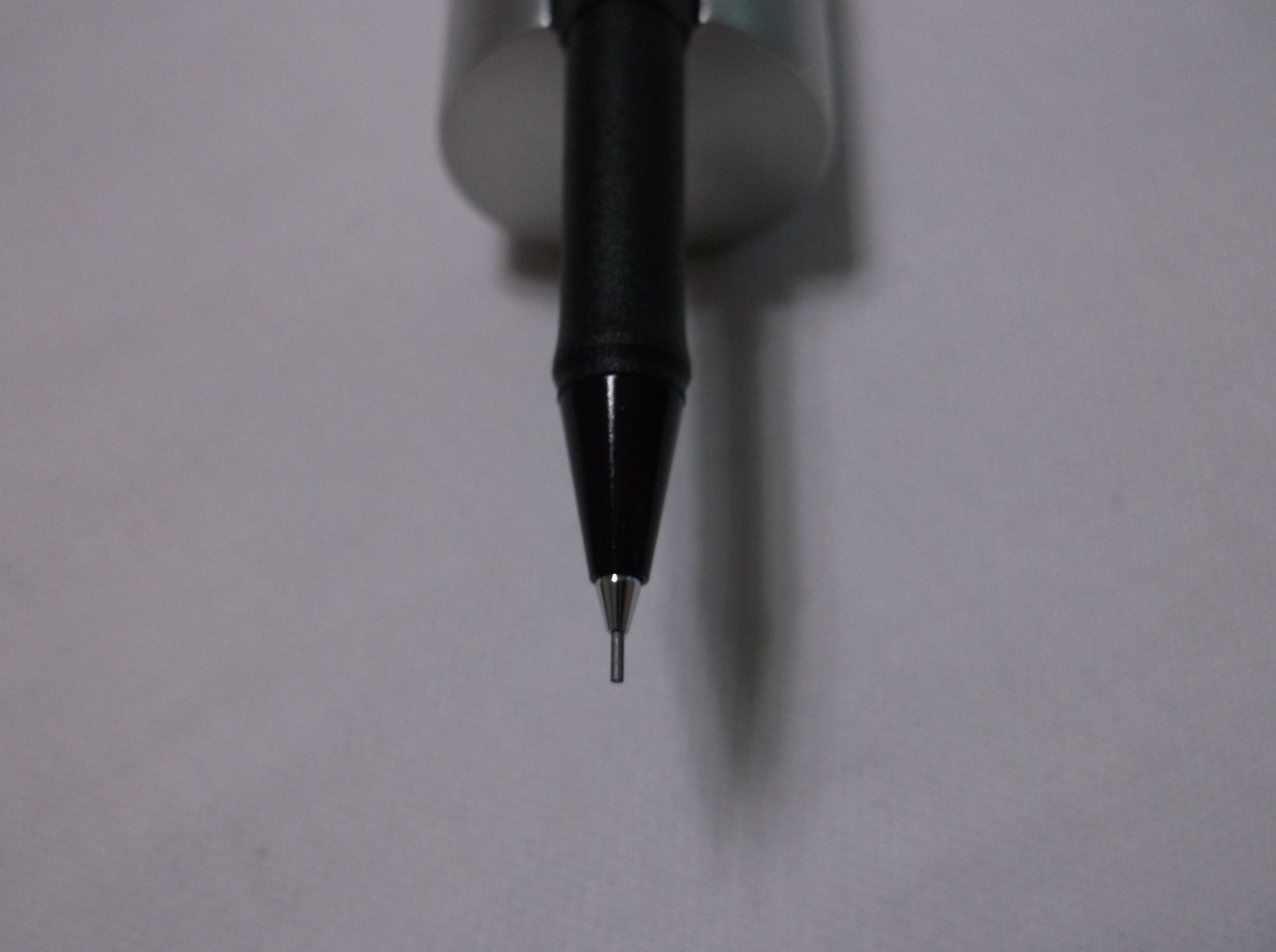 ROTRING 600 NEWTON HEXAGONAL BLACK 0.7 MM PENCIL / 46581