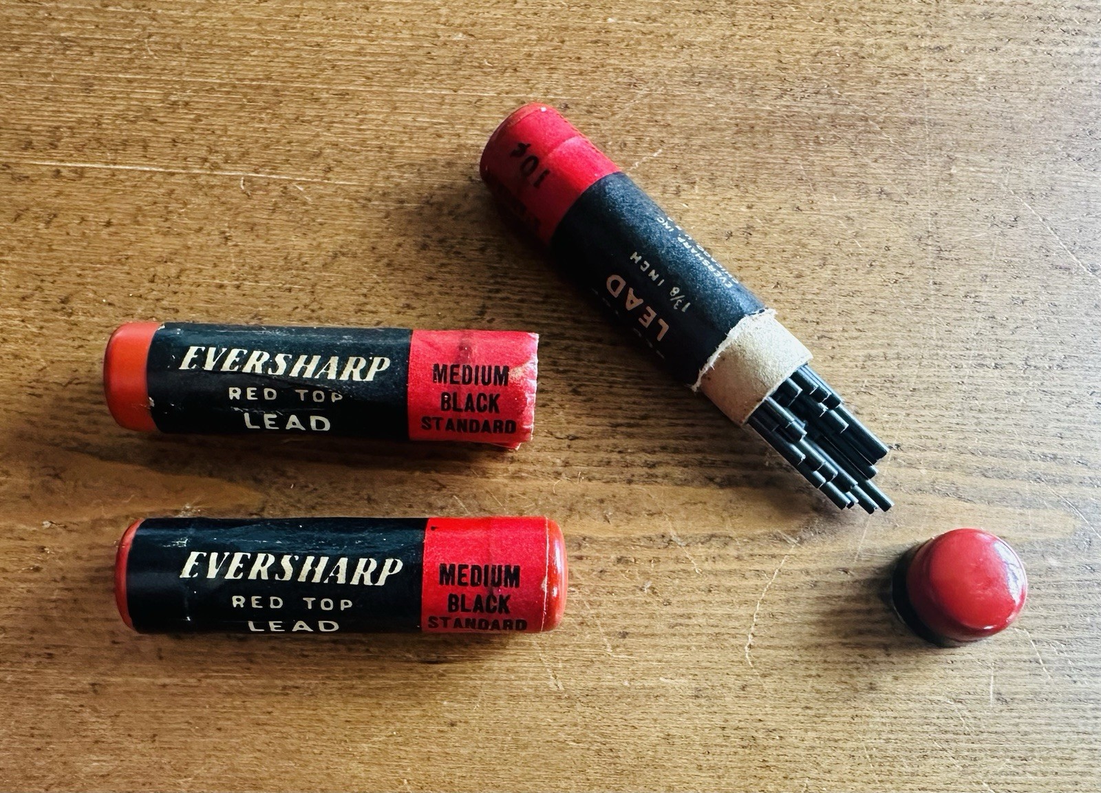 Vintage EVERSHARP Red Top Lead 3 Tubes 2 Med 1 Hard Black Standard 0.046in 1.1mm