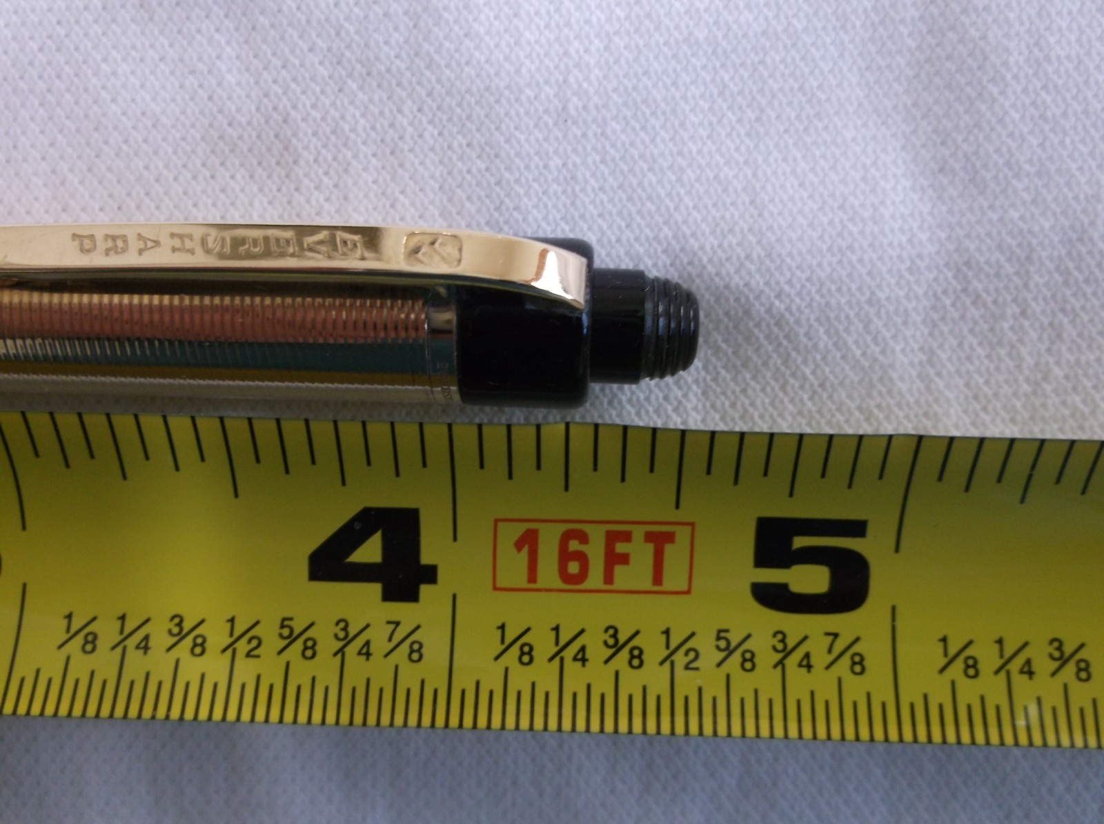 VINTAGE EVERSHARP SKYLINE BLACK AND GOLD FILLED MECHANCIAL PENCIL / 1.18 mm LEAD