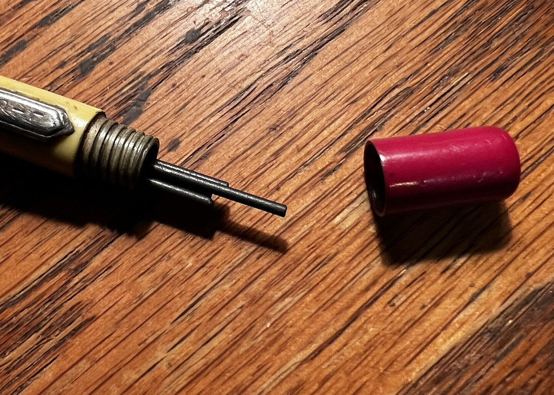 Vintage Antique Listo “Center Turn” Mechanical Pencil Red/White