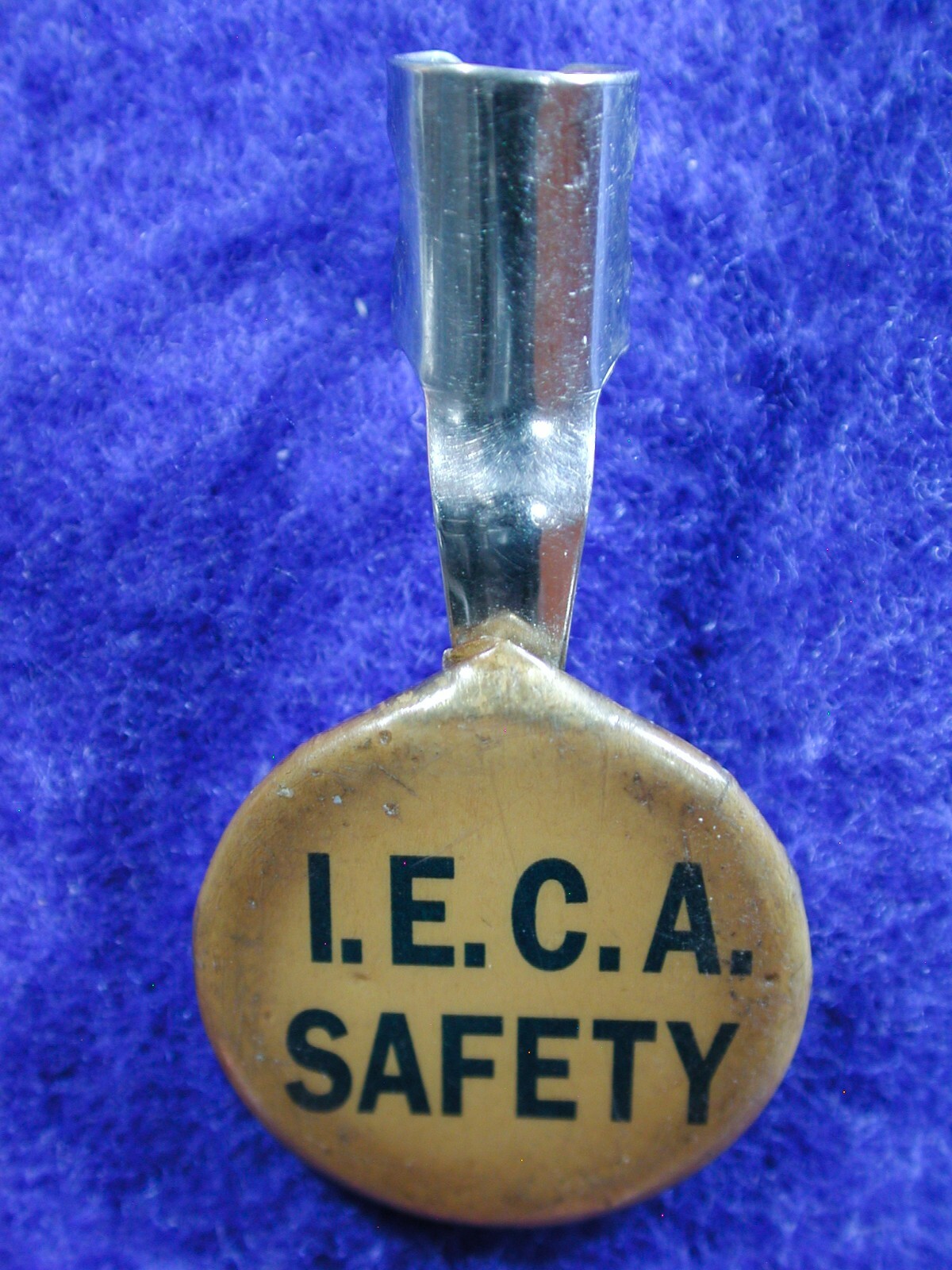 Vintage Pre-Owned Collectible I.E.C.A Safety Pencil Pocket Clip EUC Aluminum