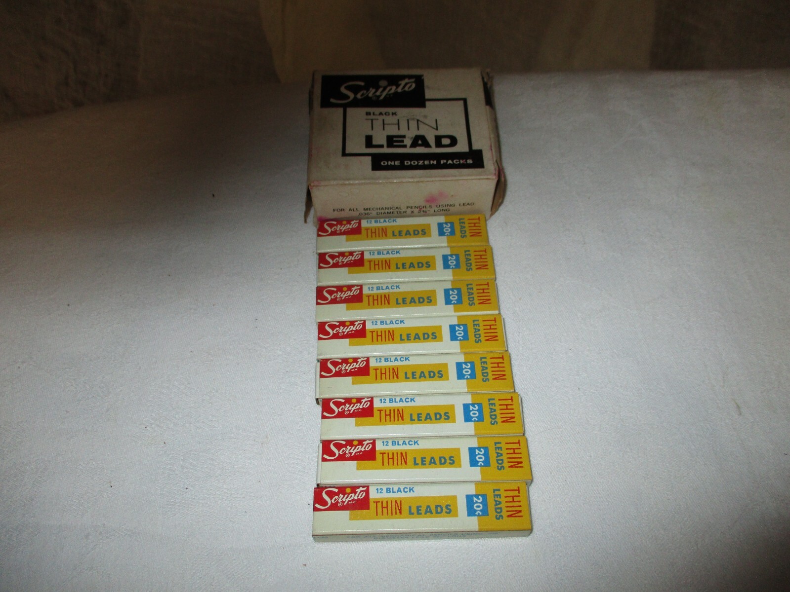 VTG.NOS”SCRIPTO”LOT of(8) pks. BLACK THIN LEADS,MEDIUM SOFT=12 LEADS PER BOX=96
