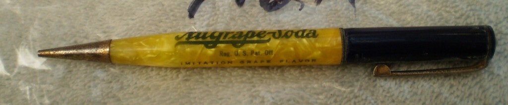 VINT. QUICKPOINT MECH. PENCIL NU-GRAPE SODA MARBLIZED YELLOW &BLACK #712