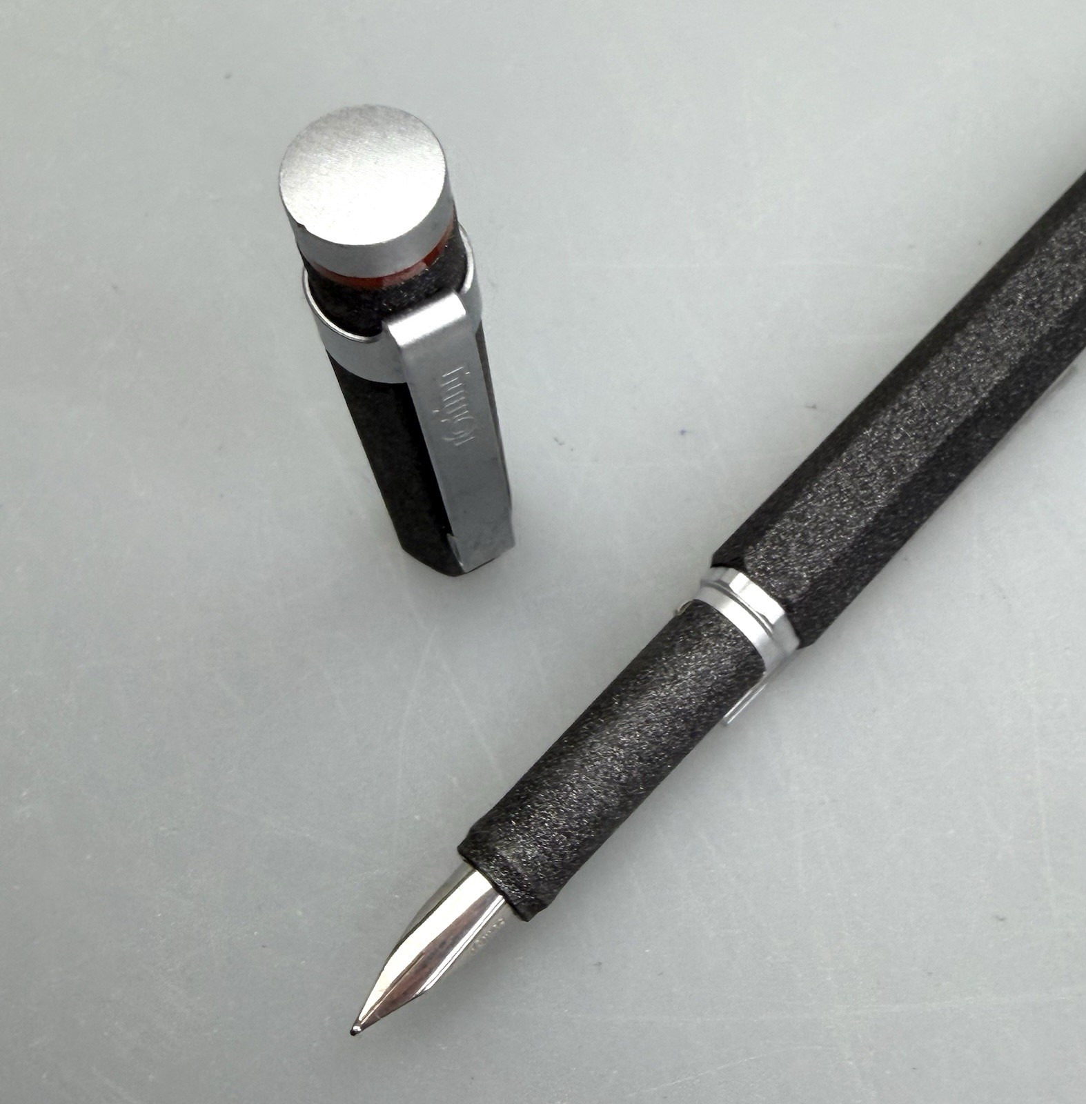 NOS ROTRING 600 NEWTON LAVA METAL FOUNTAIN PEN