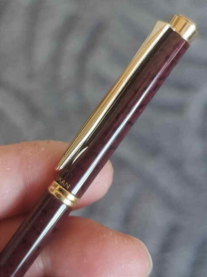 🔴PELIKAN lux 0.5 mm pencil in Maroon marbled & Gold plated New Classic Desig🔴
