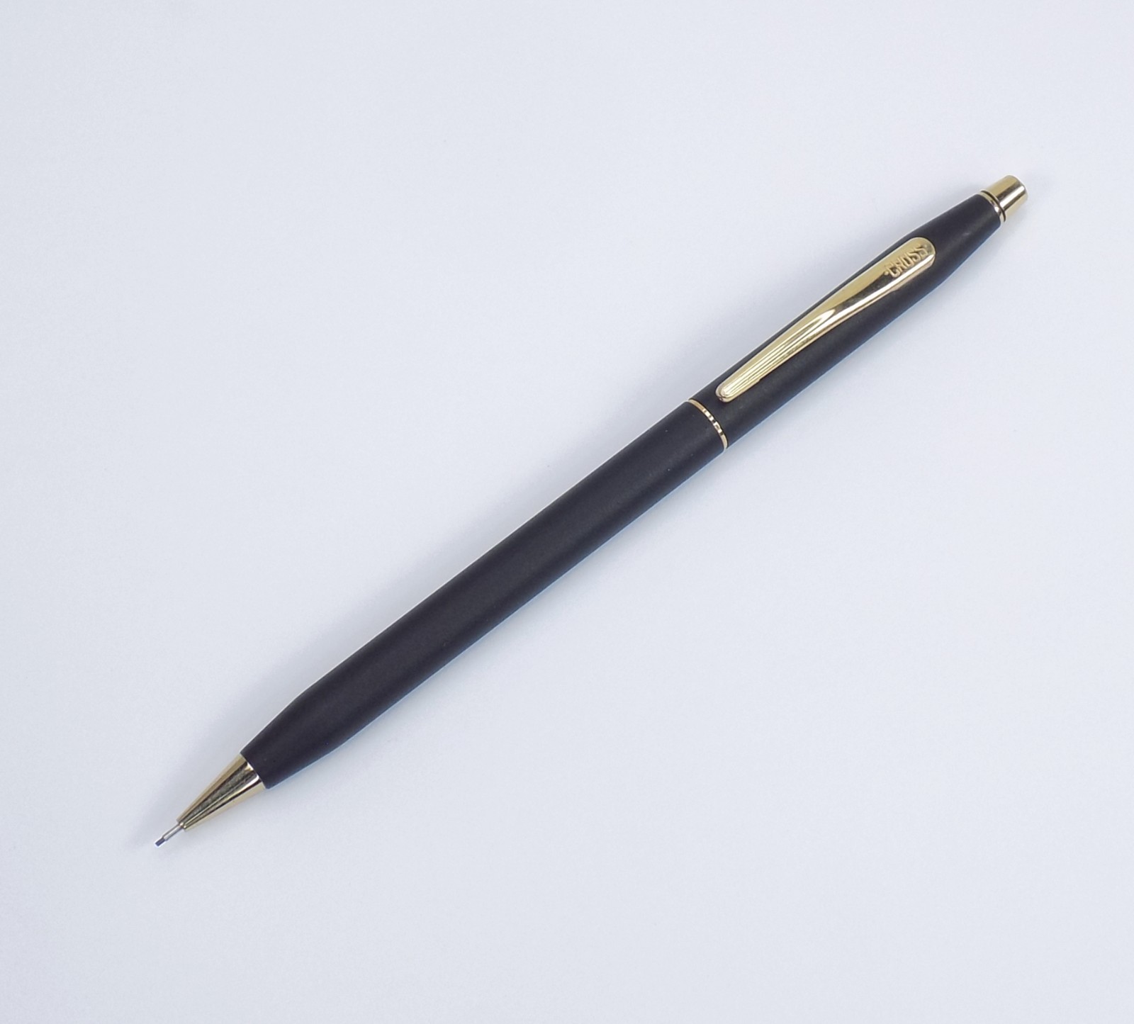 CROSS BLACK MEET & GOLD TRIM MECHANICAL PENCIL