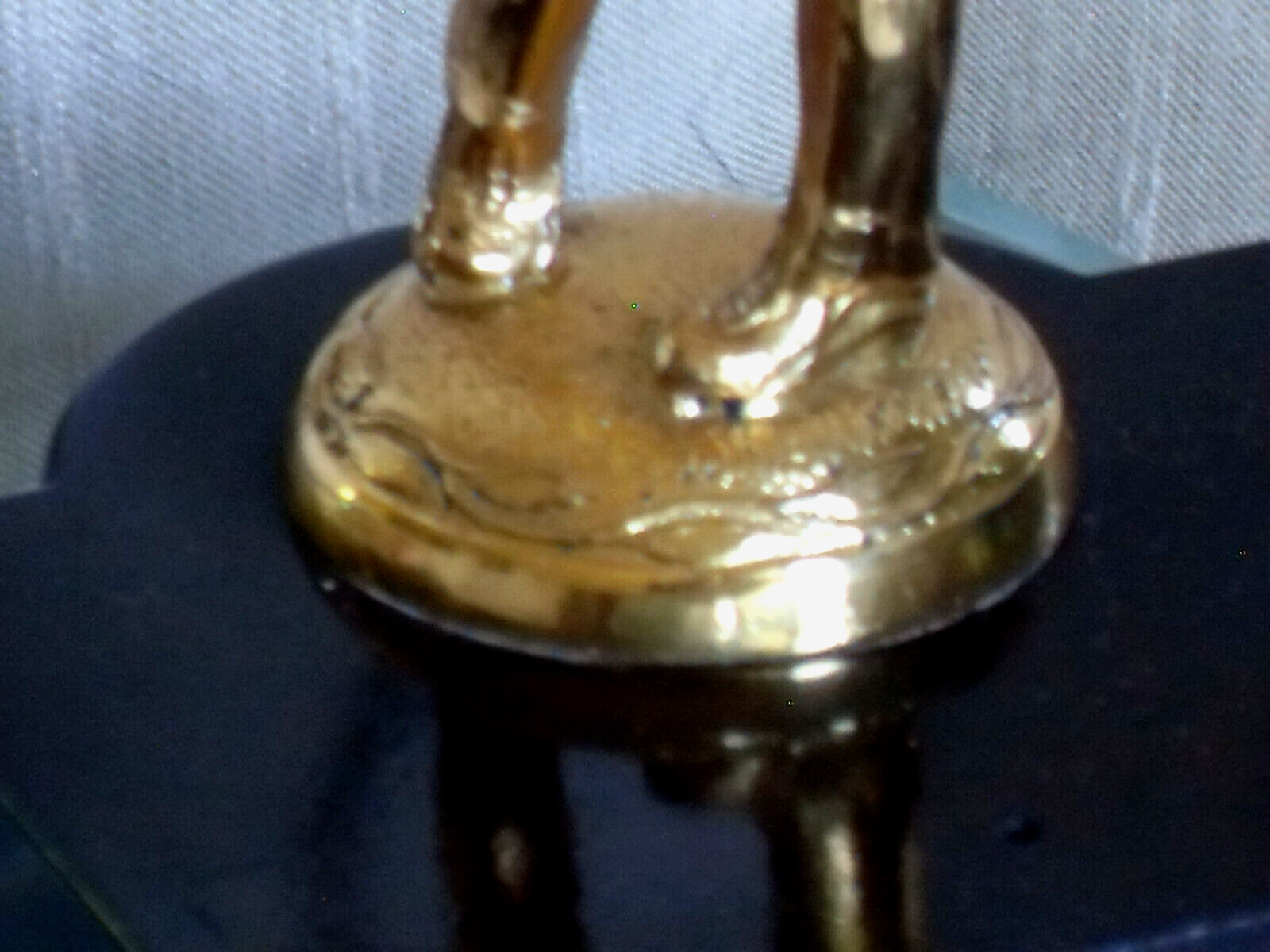 Vintage Dodge Wm A Rogers trophy, golden golfer on Bakelite desk tray notepad