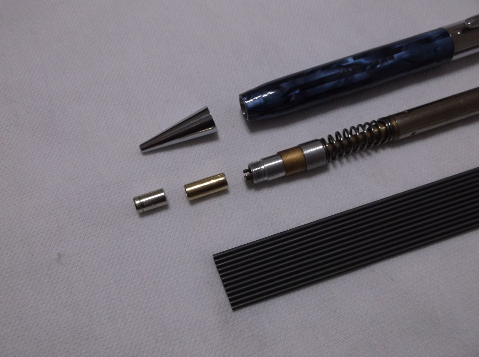 VINTAGE WAHL EVERSHARP CORONET BLUE STRIPE MECHANCIAL PENCIL / 1.18 mm LEAD