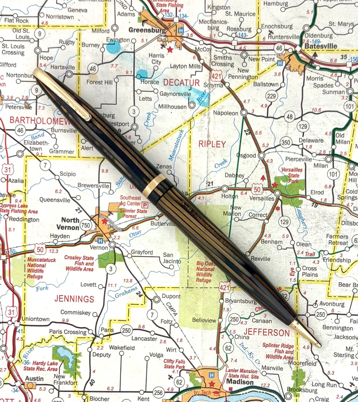 Vintage Sheaffer Balance “Military Clip” 1940s Brown-Striped Celluloid Pencil