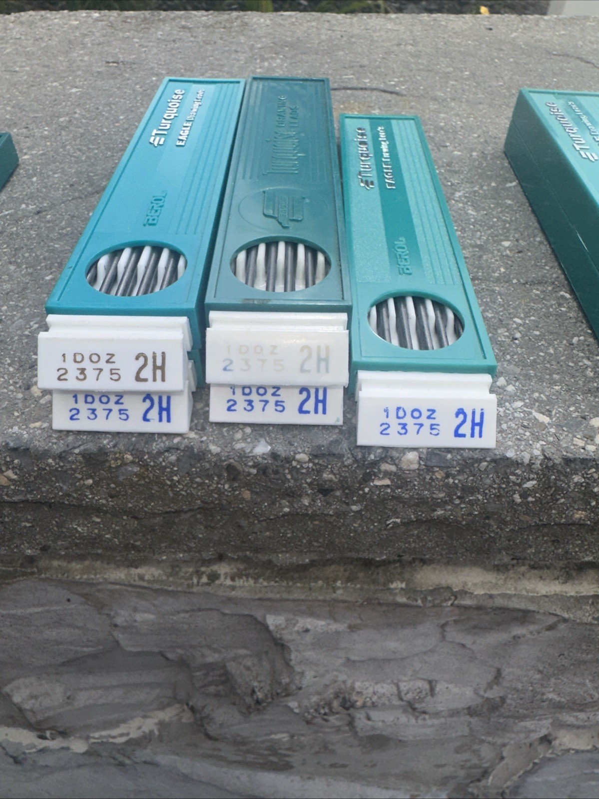 Vintage Lot Turquoise Eagle Drawing Leads 2375 4h 2h Hb 3h