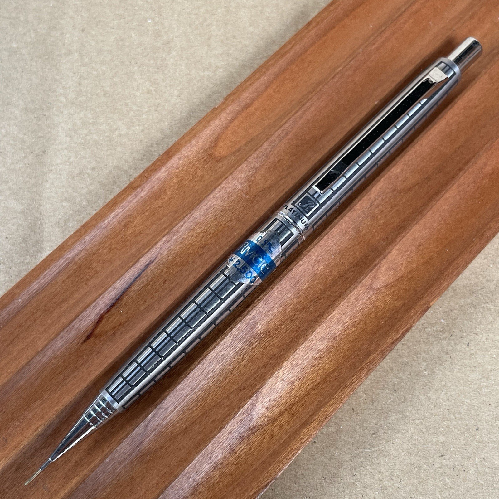 Platinum Riviere Mechanical Pencil Etched Square Pattern Made in Japan